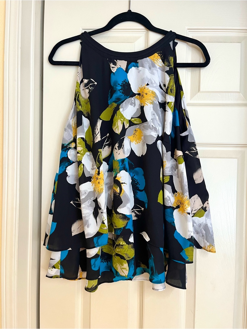 Two layered sleeveless floral top